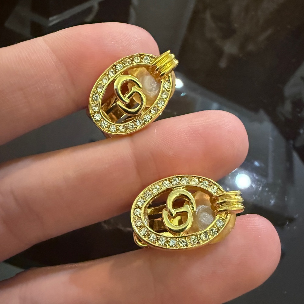 LOT 2192 18K gold plated Christian Dior vintage clip on earrings - Picture 8 of 9
